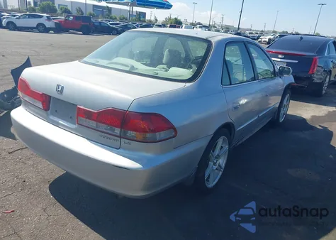 2002 Honda Accord 2.3 Lx z USA, uszkodzony, nr VIN JHMCG66572C015366